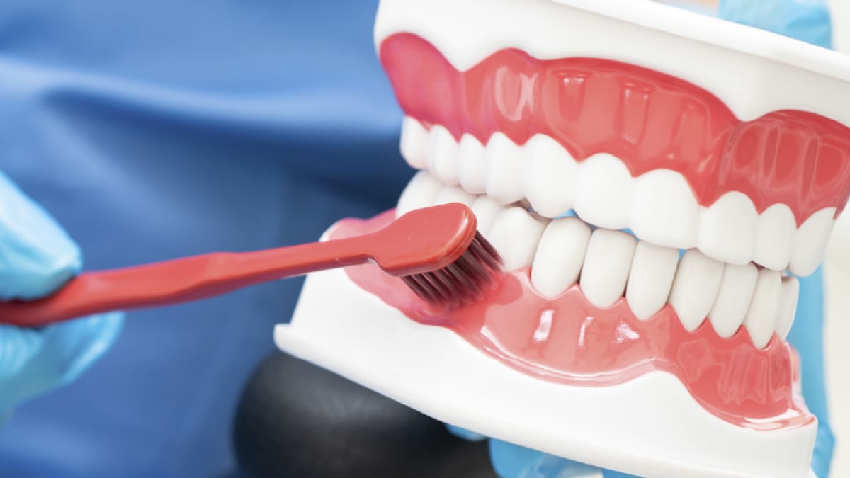 Atención de periodoncia en la clínica