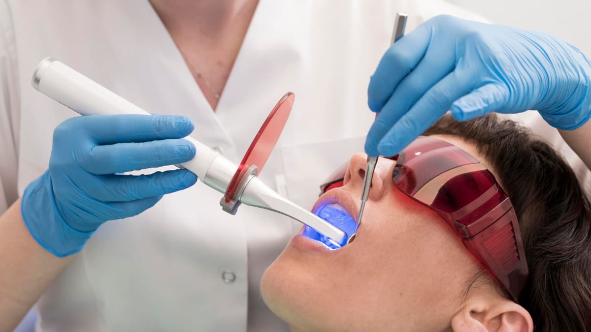 Atención de odontología restauradora en la clínica